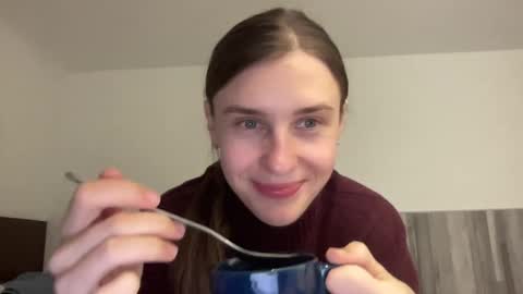 Snapshot of divine_beauty_girl chatting on 02-12-25, 04:22 Valerie online show from 02-12-25, 04:22