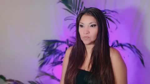 DivineLynn online show from 05-04-26, 12:45