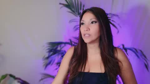 DivineLynn online show from 05-11-26, 01:06