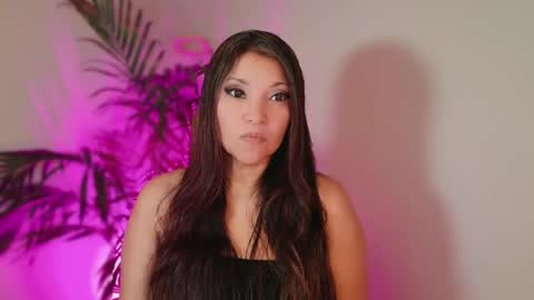 DivineLynn online show from 05-25-26, 12:44
