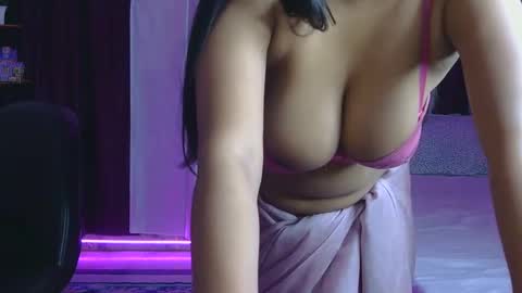 divyakhan online show from 12-24-24, 05:05