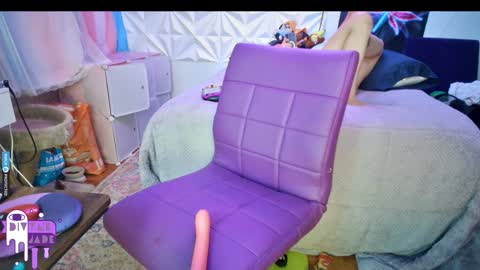 Snapshot of divynejade chatting on 12-16-24, 02:25 Jade Divyne online show from 12-16-24, 02:25