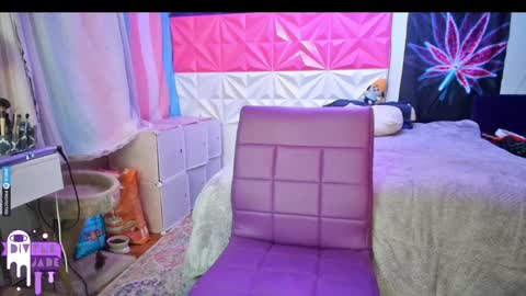 Snapshot of divynejade chatting on 12-29-24, 03:44 Jade Divyne online show from 12-29-24, 03:44