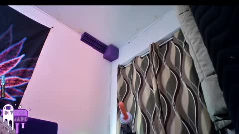 Snapshot of divynejade chatting on 02-15-25, 12:54 Jade Divyne online show from 02-15-25, 12:54