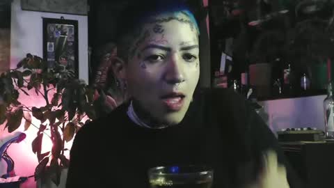 Snapshot of dix444 chatting on 11-18-25, 04:50 777 online show from 11-18-25, 04:50