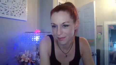 Snapshot of dixieglam chatting on 02-25-25, 08:09 dixieglam online show from 02-25-25, 08:09