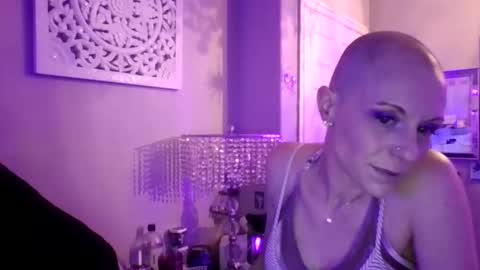 dixieglam online show from 11-26-25, 09:54