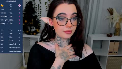 dixipixi_ online show from 12-30-24, 10:32