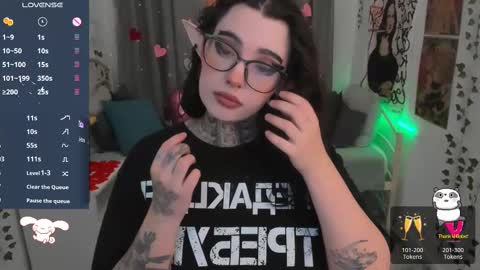 dixipixi_ online show from 02-14-25, 05:41