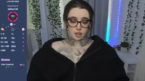 dixipixi_ online show from 05-14-26, 05:36