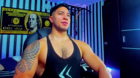 Snapshot of dixon_ray_ chatting on 12-18-24, 12:43 Dixon online show from 12-18-24, 12:43