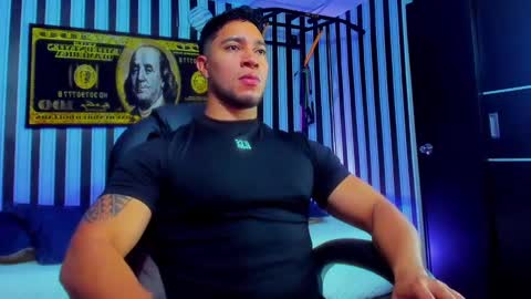 Snapshot of dixon_ray_ chatting on 12-19-24, 02:34 Dixon online show from 12-19-24, 02:34