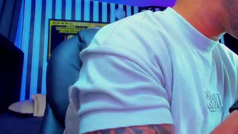 Snapshot of dixon_ray_ chatting on 12-29-24, 01:56 Dixon online show from 12-29-24, 01:56