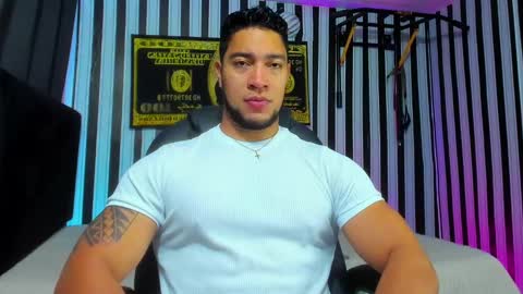 Snapshot of dixon_ray_ chatting on 01-20-25, 02:32 Dixon online show from 01-20-25, 02:32