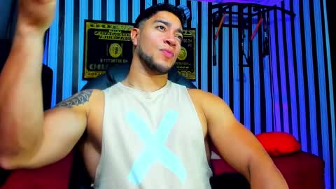 Snapshot of dixon_ray_ chatting on 02-13-25, 12:57 Dixon online show from 02-13-25, 12:57