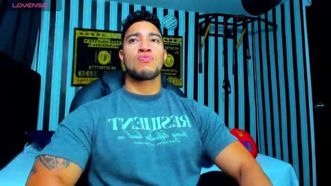 Snapshot of dixon_ray_ chatting on 02-14-25, 11:20 Dixon online show from 02-14-25, 11:20