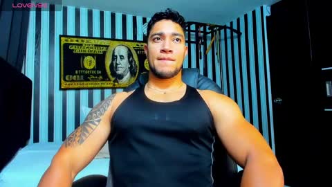 Snapshot of dixon_ray_ chatting on 02-17-25, 12:43 Dixon online show from 02-17-25, 12:43