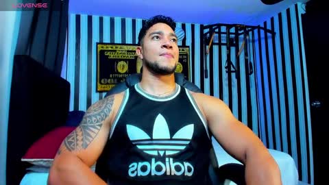 Snapshot of dixon_ray_ chatting on 02-18-25, 12:04 Dixon online show from 02-18-25, 12:04