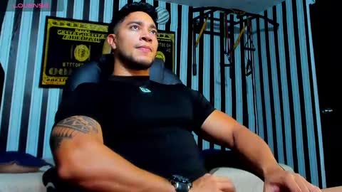 Snapshot of dixon_ray_ chatting on 02-23-25, 11:04 Dixon online show from 02-23-25, 11:04