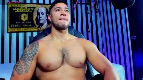 Snapshot of dixon_ray_ chatting on 03-04-25, 12:29 Dixon online show from 03-04-25, 12:29