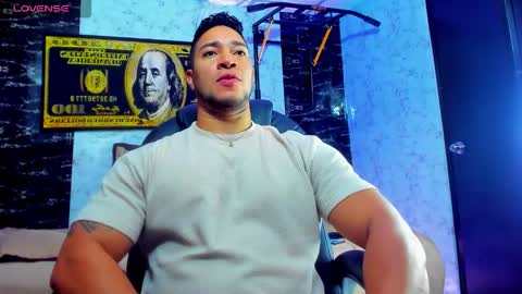 Snapshot of dixon_ray_ chatting on 10-17-25, 12:58 Dixon online show from 10-17-25, 12:58