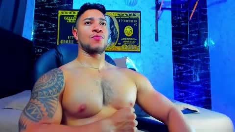 Snapshot of dixon_ray_ chatting on 11-06-25, 01:06 Dixon online show from 11-06-25, 01:06