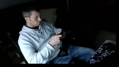 Snapshot of dizzyash chatting on 03-23-26, 10:25 Hansel and Gretle online show from 03-23-26, 10:25