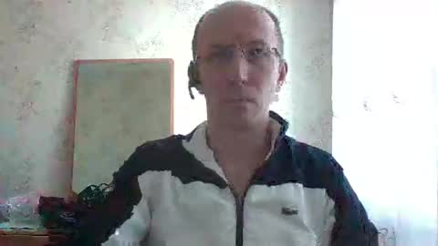 Snapshot of djentlemen1 chatting on 10-18-25, 05:43 djentlemen1 online show from 10-18-25, 05:43