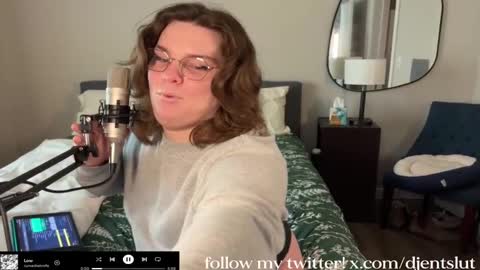 Snapshot of djentslut chatting on 12-08-24, 05:01 djentslut online show from 12-08-24, 05:01