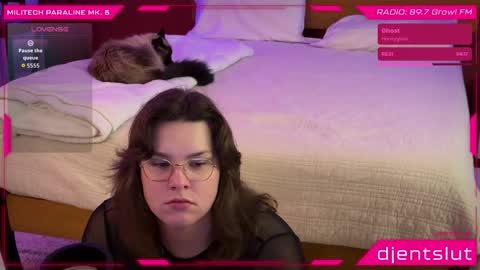 Snapshot of djentslut chatting on 03-07-26, 02:08 djentslut online show from 03-07-26, 02:08