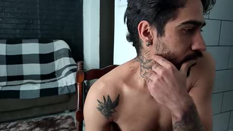 AmigodotadoZL online show from 09-18-25, 04:42