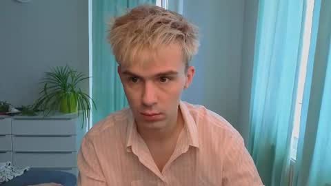 Robert online show from 06-13-26, 08:56