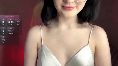 Annie PVT IS OPEN online show from 04-19-26, 08:00