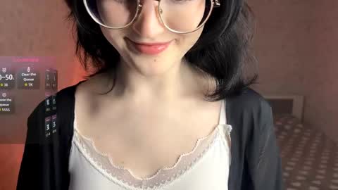 Annie PVT IS OPEN online show from 05-01-26, 09:19