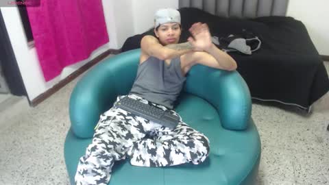 Snapshot of dogan_renz0 chatting on 03-10-26, 11:37 Dogan online show from 03-10-26, 11:37