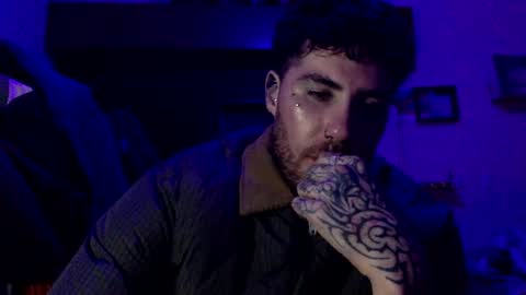 Snapshot of dogboi666 chatting on 01-14-25, 02:29 Dogboi online show from 01-14-25, 02:29