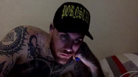 Snapshot of dogboi666 chatting on 01-15-25, 05:40 Dogboi online show from 01-15-25, 05:40