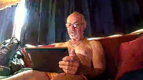 doghouseblue online show from 09-27-25, 09:47