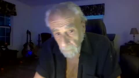 dogluc7 online show from 03-04-25, 11:22