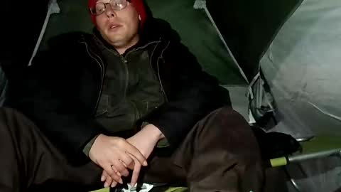 Snapshot of dogmaster95 chatting on 11-17-25, 05:24 dogmaster95 online show from 11-17-25, 05:24