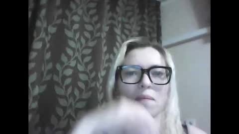 dolce_tempt online show from 12-17-25, 06:47