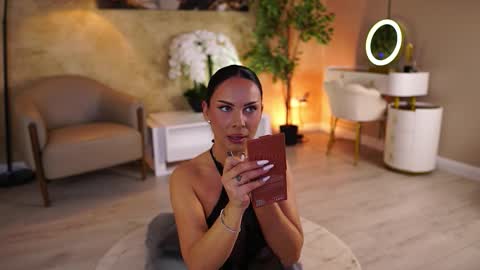 Monica online show from 10-02-25, 09:27