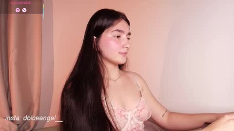 Snapshot of dolceangel__ chatting on 09-23-25, 04:37 Blair online show from 09-23-25, 04:37