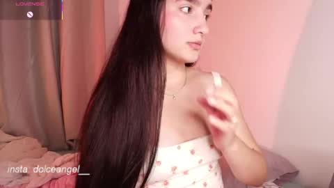 Snapshot of dolceangel__ chatting on 09-24-25, 06:06 Blair online show from 09-24-25, 06:06