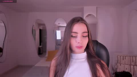 Snapshot of dolcieelliot chatting on 12-31-24, 12:04 Dolcie online show from 12-31-24, 12:04
