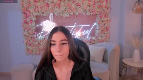 Snapshot of dolcieelliot chatting on 01-07-25, 11:26 Dolcie online show from 01-07-25, 11:26