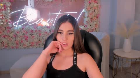 Snapshot of dolcieelliot chatting on 01-09-25, 05:54 Dolcie online show from 01-09-25, 05:54