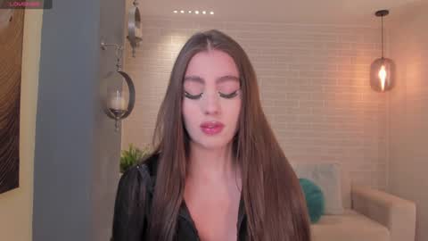 Snapshot of dolcieelliot chatting on 02-07-25, 11:56 Dolcie online show from 02-07-25, 11:56