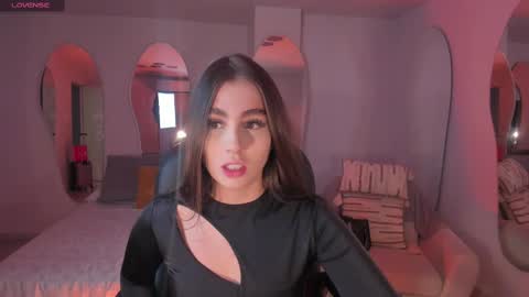 Snapshot of dolcieelliot chatting on 02-18-25, 12:17 Dolcie online show from 02-18-25, 12:17