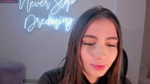 Snapshot of dolcieelliot chatting on 03-04-25, 01:28 Dolcie online show from 03-04-25, 01:28
